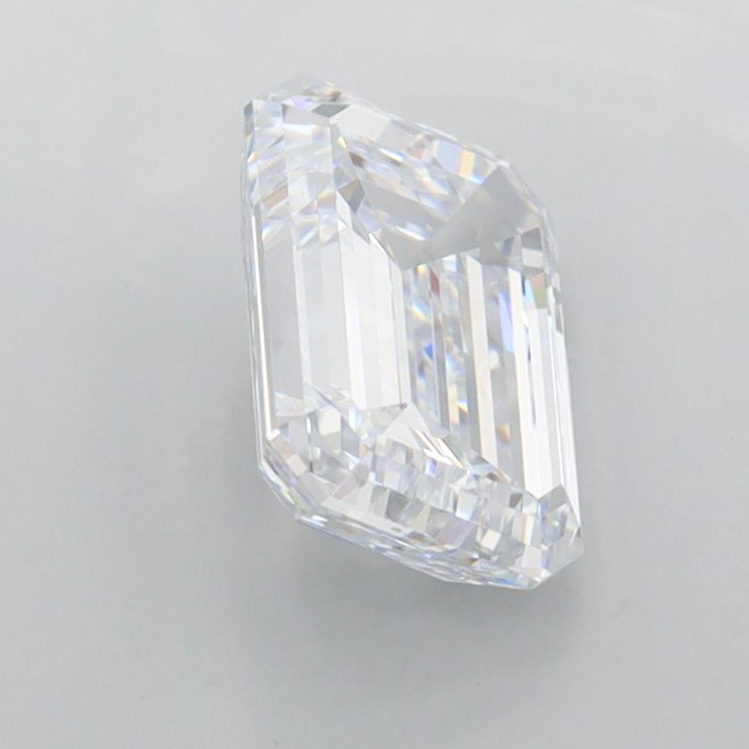 1.89 Carat Emerald Lab Diamond :: 360 spin frame 01
