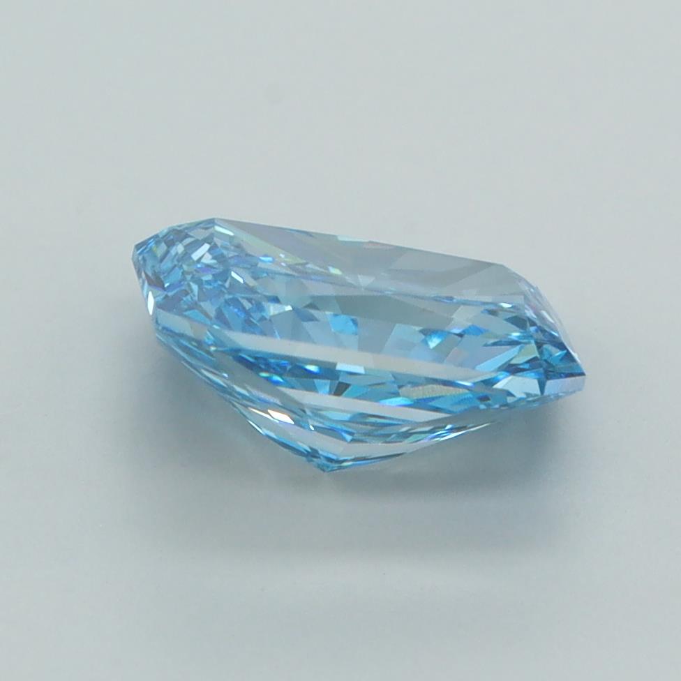2.07 Carat Radiant Lab Diamond :: Greenstar spin frame 01
