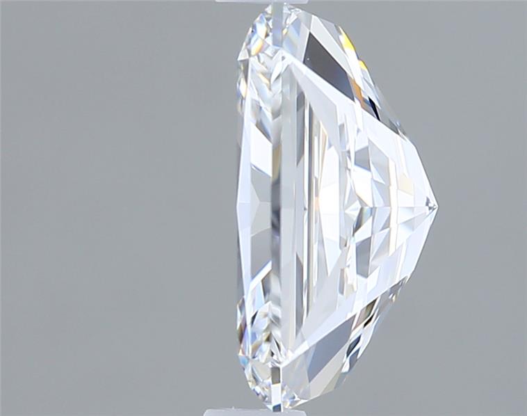 1.59 Carat Radiant Lab Diamond :: Greenstar spin frame 01