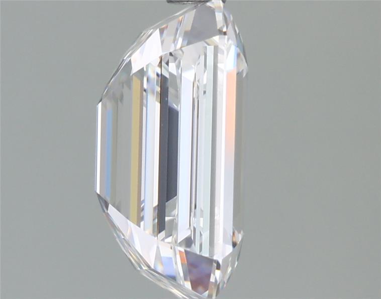 2.69 Carat Emerald Lab Diamond :: Greenstar spin frame 01