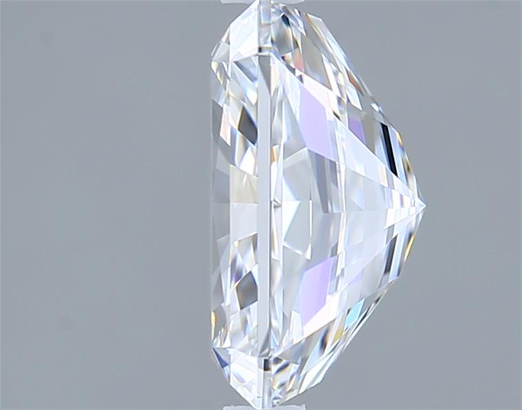 2.07 Carat Radiant Lab Diamond :: Greenstar spin frame 01