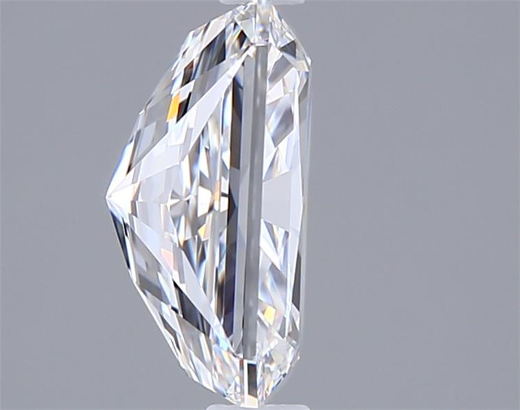 2.10 Carat Radiant Lab Diamond :: Greenstar spin frame 01