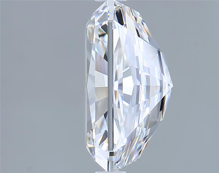 3.53 Carat Radiant Lab Diamond :: Greenstar spin frame 01