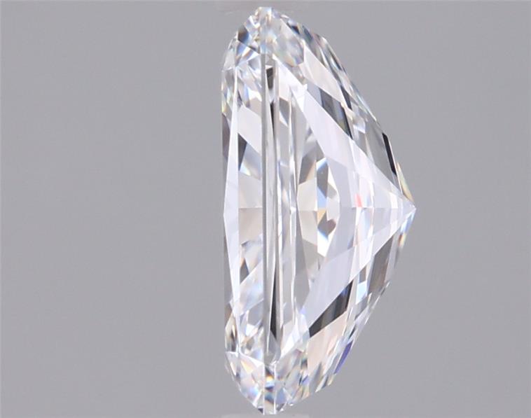 2.10 Carat Radiant Lab Diamond :: Greenstar spin frame 02