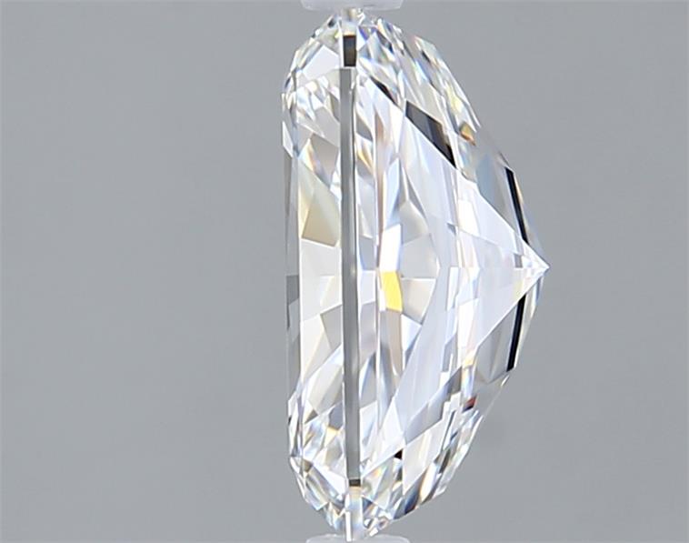 3.04 Carat Radiant Lab Diamond :: Greenstar spin frame 02