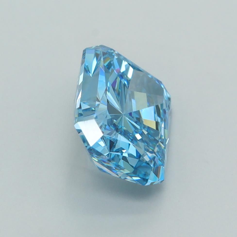 2.04 Carat Radiant Lab Diamond :: Greenstar spin frame 02