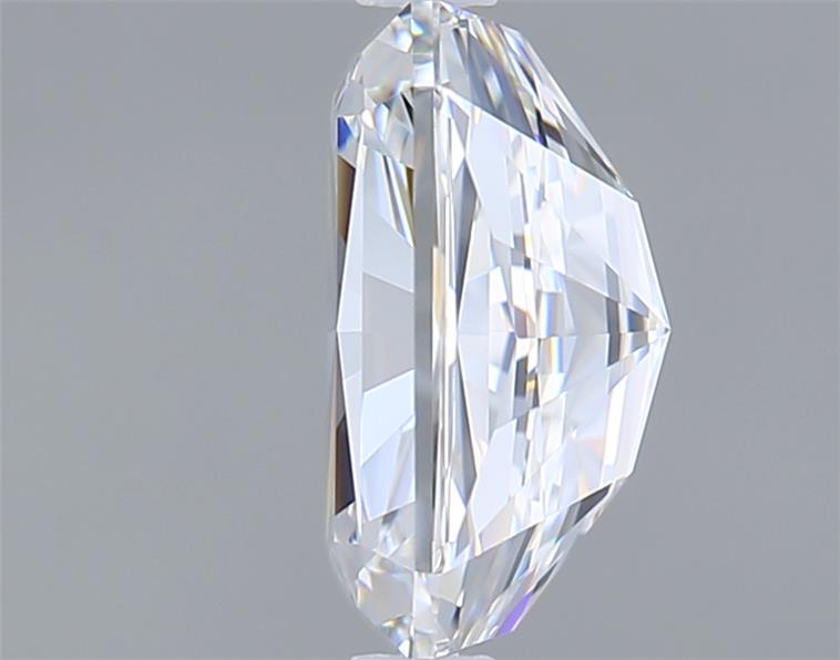2.04 Carat Radiant Lab Diamond :: Greenstar spin frame 02