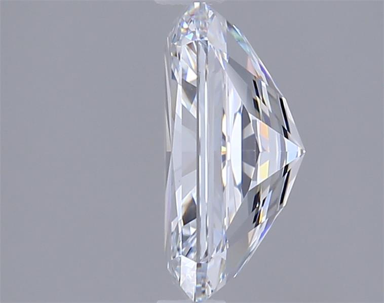 2.01 Carat Radiant Lab Diamond :: Greenstar spin frame 02