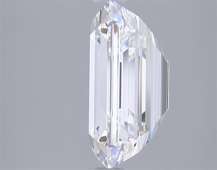 3.85 Carat Emerald Lab Diamond :: Greenstar spin frame 02