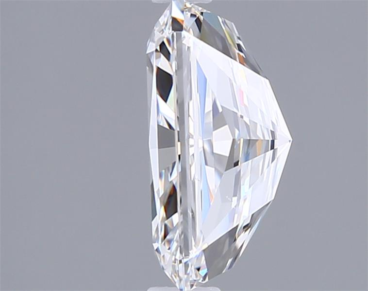 2.10 Carat Radiant Lab Diamond :: Greenstar spin frame 02