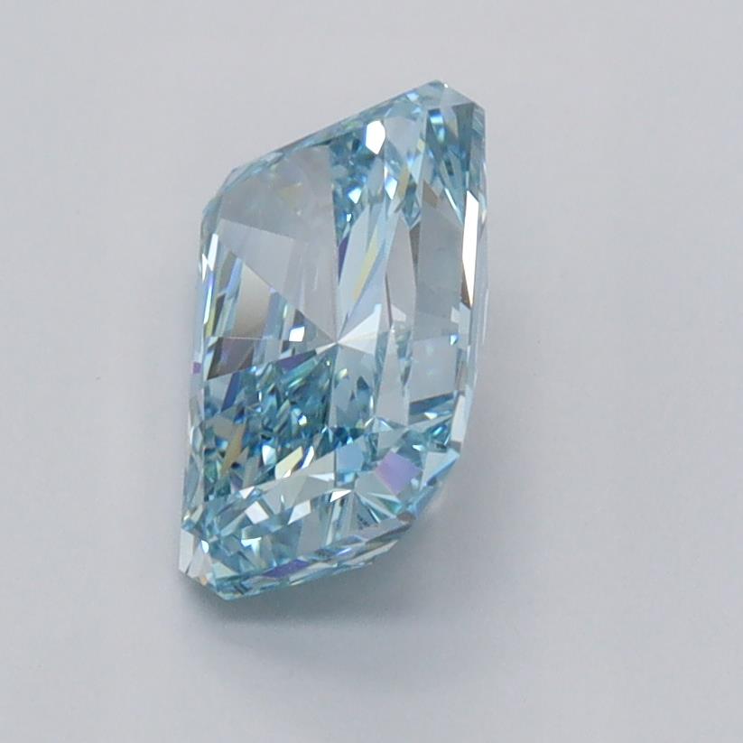 1.56 Carat Radiant Lab Diamond :: Greenstar spin frame 02