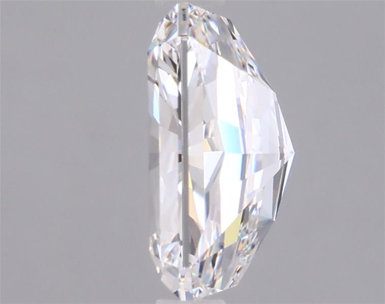 2.06 Carat Radiant Lab Diamond :: Greenstar spin frame 02