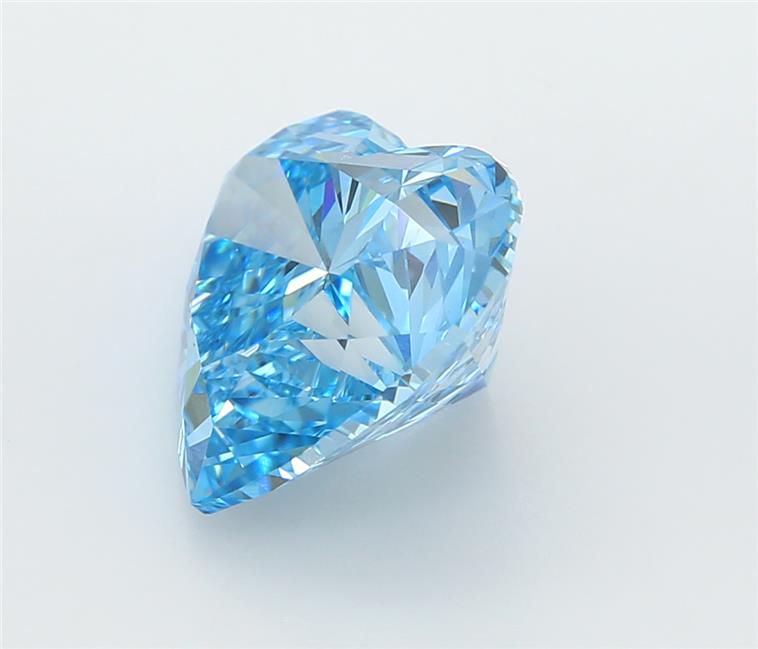 5.04 Carat Heart Lab Diamond :: Greenstar spin frame 02