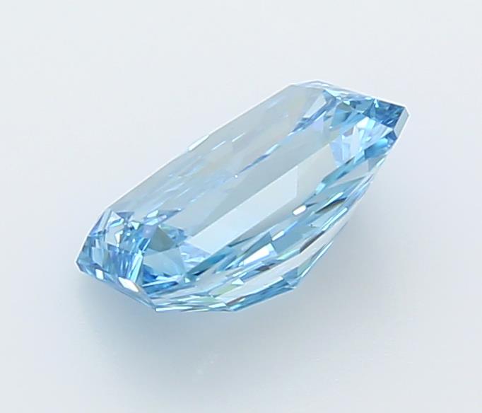2.01 Carat Radiant Lab Diamond :: Greenstar spin frame 03