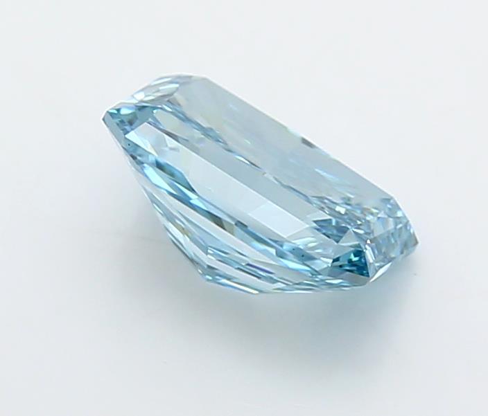 1.52 Carat Radiant Lab Diamond :: Greenstar spin frame 03