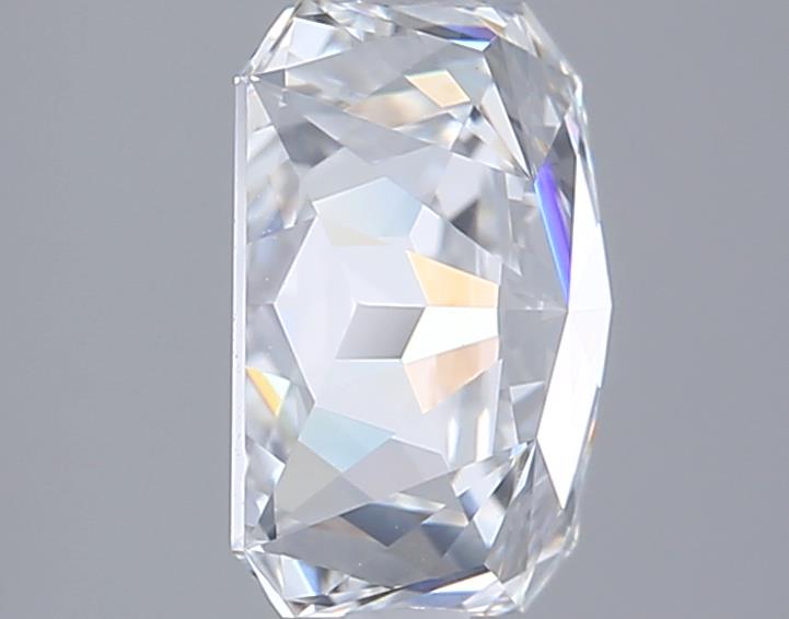 2.01 Carat Radiant Lab Diamond :: Greenstar spin frame 03