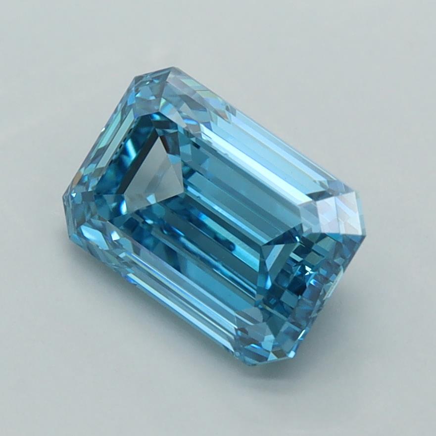 2.05 Carat Emerald Lab Diamond :: Greenstar spin frame 03