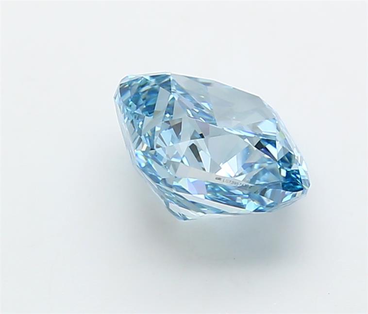 3.00 Carat Cushion Lab Diamond :: Greenstar spin frame 07