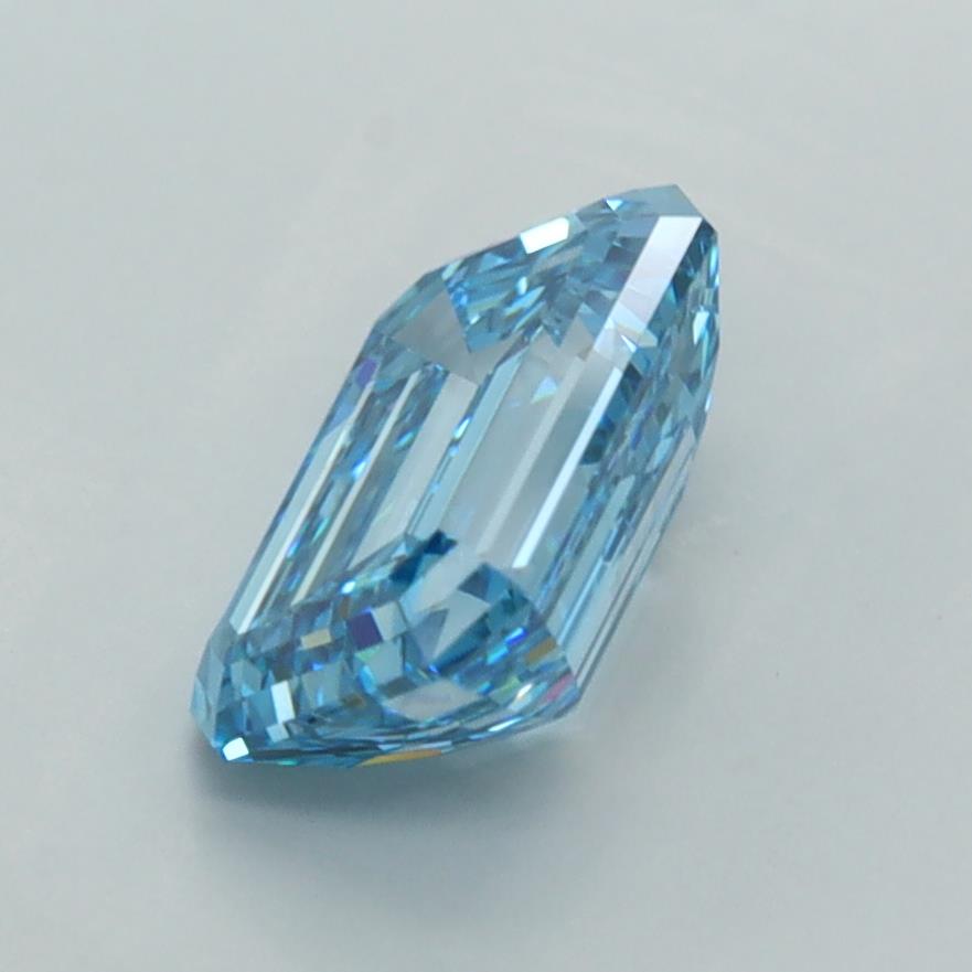 2.01 Carat Emerald Lab Diamond :: Greenstar spin frame 07