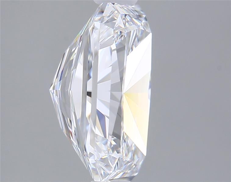 2.13 Carat Radiant Lab Diamond :: Greenstar spin frame 07