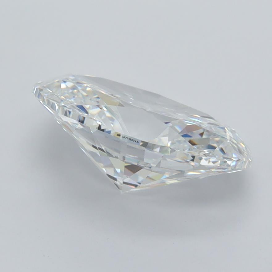 2.04 Carat Oval Lab Diamond :: Greenstar spin frame 07