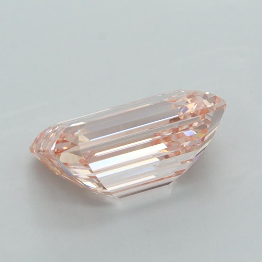 2.03 Carat Emerald Lab Diamond :: Greenstar spin frame 05