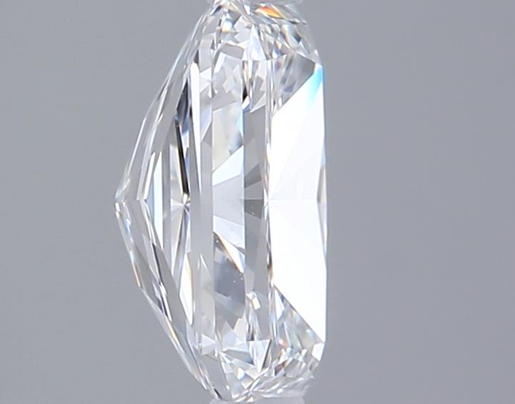 2.01 Carat Radiant Lab Diamond :: Greenstar spin frame 05