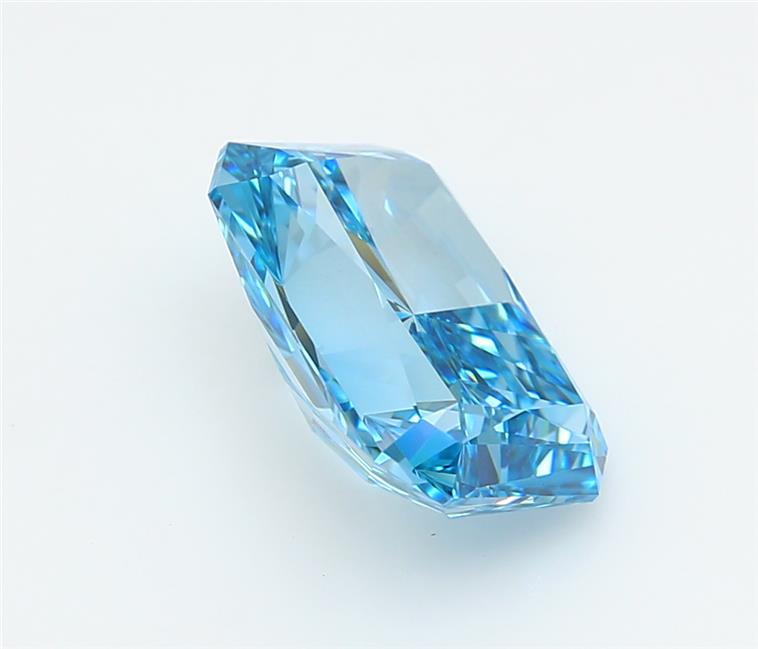 5.02 Carat Radiant Lab Diamond :: Greenstar spin frame 04