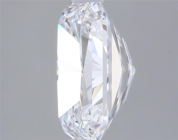 2.13 Carat Radiant Lab Diamond :: Greenstar spin frame 04
