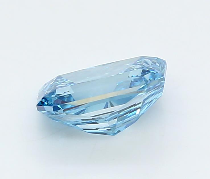2.04 Carat Radiant Lab Diamond :: Greenstar spin frame 04