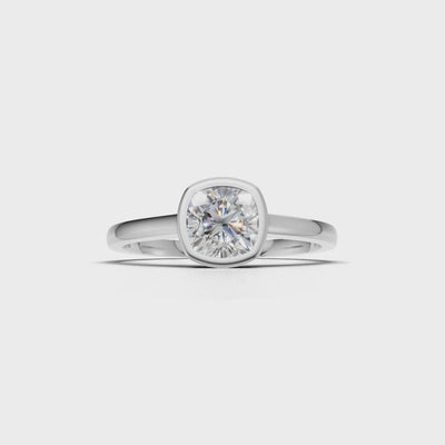 Ring Cushion Bezel 18k White Gold 1ct :: RING CUSHION BEZEL 18K White Gold 1ct 4.mp4