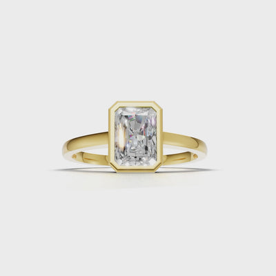 Ring Radiant Bezel 18k Yellow Gold 1ct :: RING RADIANT BEZEL K18 Yellow Gold 1ct 4.mp4